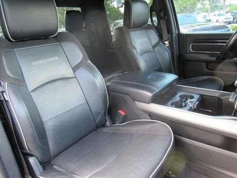 Used 2022 RAM 2500 Laramie w/ Night Edition AWD/4WD image 8