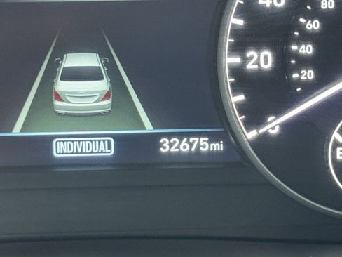 Used 2018 Genesis G90 5.0 Ultimate RWD image 10