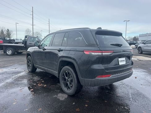 New 2026 Jeep Grand Cherokee Altitude AWD/4WD image 5