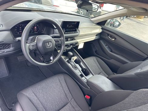 Certified 2025 Honda Accord LX image 19