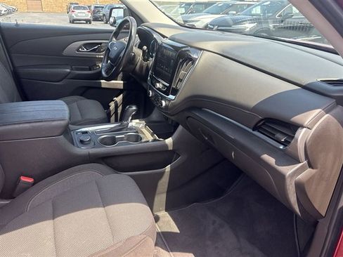 Certified 2019 Chevrolet Traverse LT FWD image 27