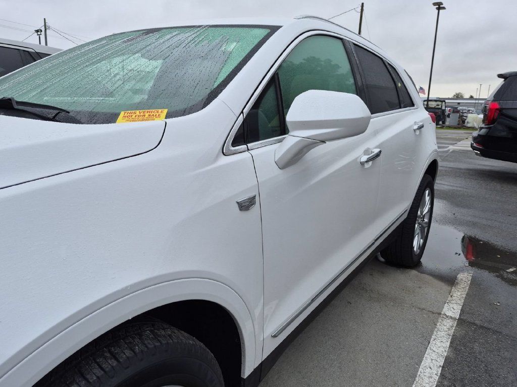 Used 2018 Cadillac XT5 Luxury FWD image 4