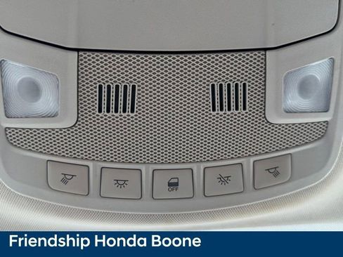Used 2016 Ford Fusion SE FWD image 28
