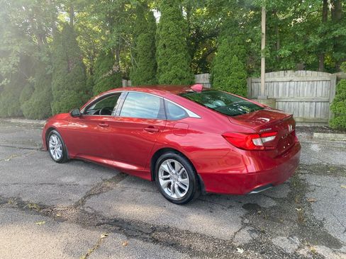 Used 2018 Honda Accord LX image 3