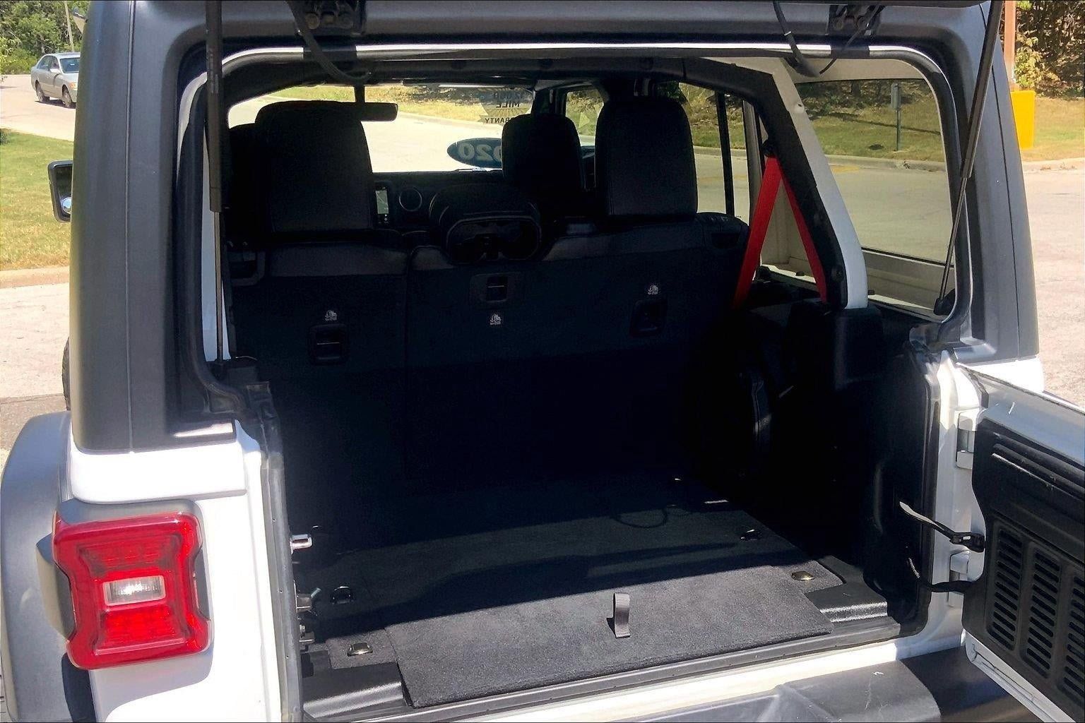 Used 2020 Jeep Wrangler Unlimited Rubicon w/ Quick Order Package 28Y Recon AWD/4WD image 4