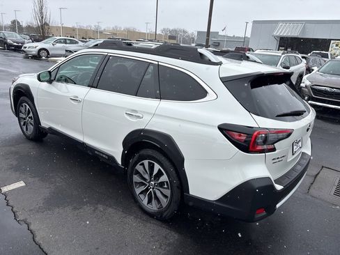 Certified 2025 Subaru Outback Touring XT image 5
