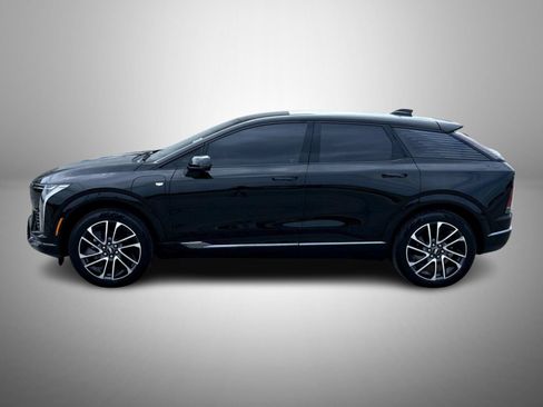 Used 2026 Cadillac Optiq Sport 2 w/ LPO, Floor Liner Package AWD/4WD image 8