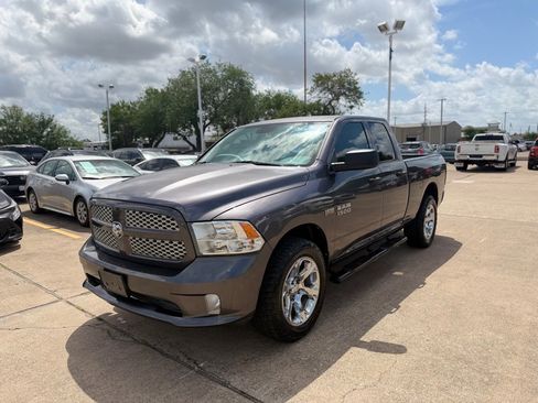 Used 2017 RAM 1500 Express image 1