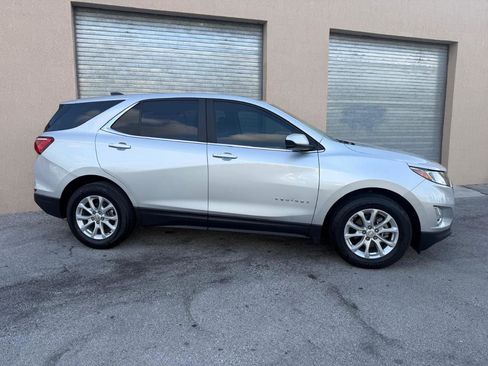Used 2021 Chevrolet Equinox LT FWD image 17