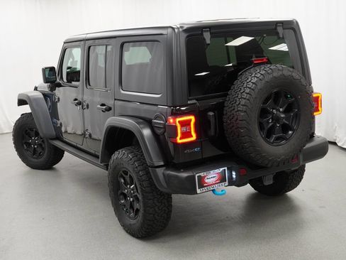 Used 2023 Jeep Wrangler Unlimited Rubicon 4xe AWD/4WD image 13