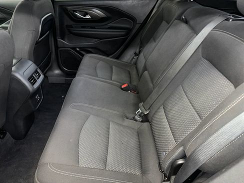 Used 2023 GMC Terrain SLE w/ Driver Convenience Package image 17