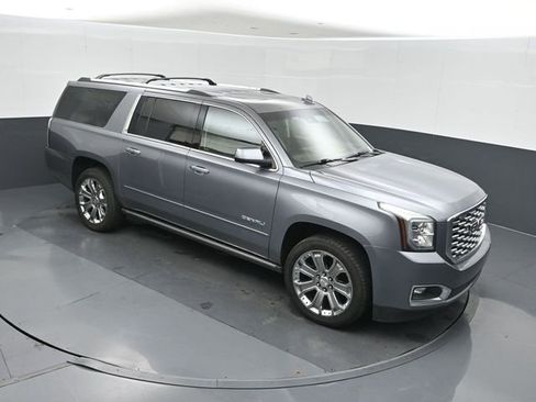 Used 2018 GMC Yukon XL Denali w/ Open Road Package AWD/4WD image 32