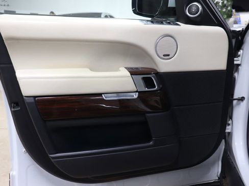 Used 2016 Land Rover Range Rover Supercharged image 9