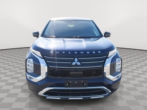 Used 2024 Mitsubishi Outlander SE image 19