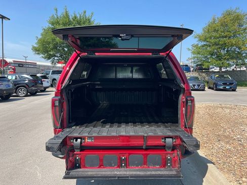 Used 2024 GMC Sierra 2500 AT4 w/ Technology Package AWD/4WD image 27
