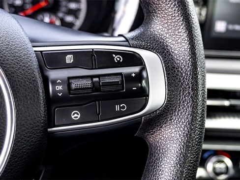 Used 2023 Kia K5 LXS image 20