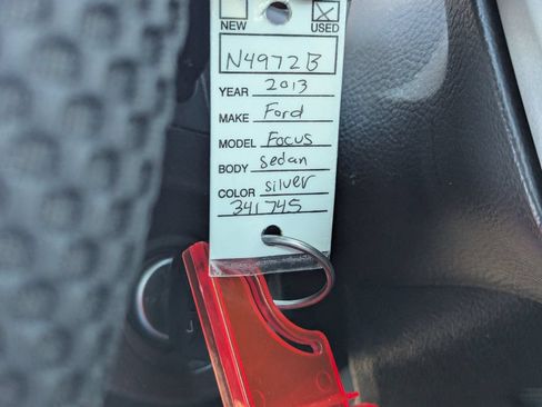 Used 2013 Ford Focus SE FWD image 35