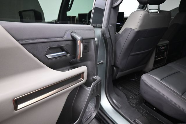Used 2024 GMC Hummer EV 3X AWD/4WD image 19