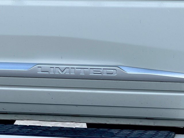 Used 2018 RAM 3500 Laramie Longhorn AWD/4WD image 7