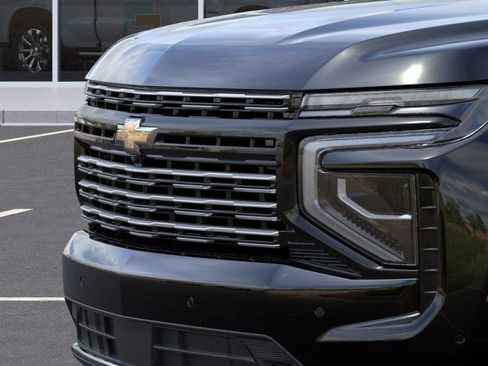 New 2026 Chevrolet Suburban High Country AWD/4WD image 14
