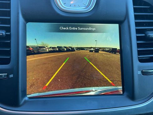 Used 2022 Chrysler 300 Touring image 25