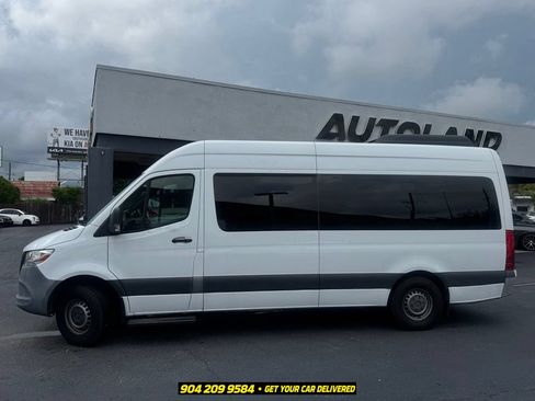 Used 2021 Mercedes-Benz Sprinter 2500 image 3