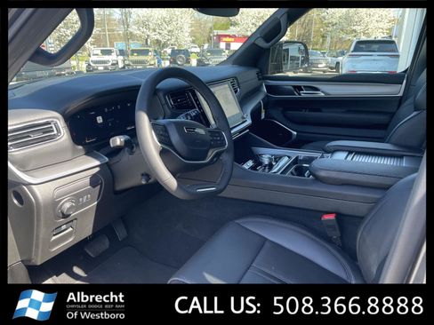 New 2026 Jeep Grand Wagoneer Limited w/ Premium Group II AWD/4WD image 9