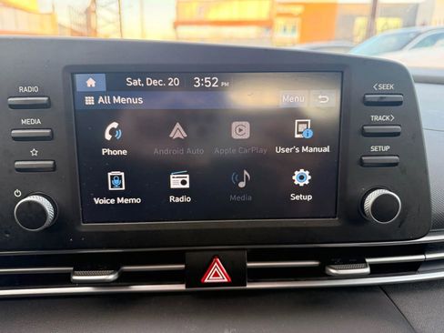 Used 2023 Hyundai Elantra SE image 19