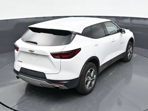 Used 2025 Chevrolet Blazer LT FWD image 24