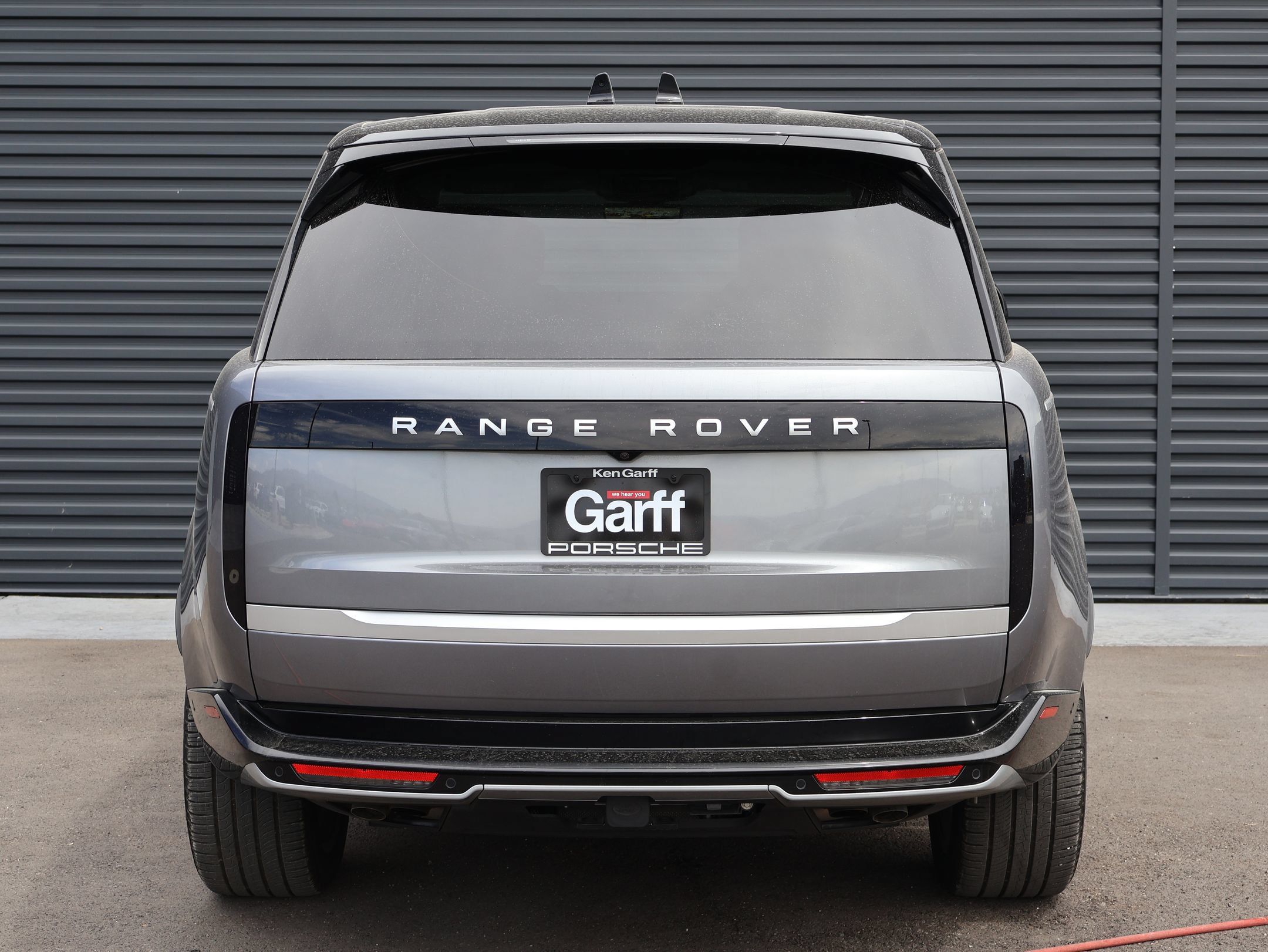 Used 2025 Land Rover Range Rover Autobiography AWD/4WD image 9