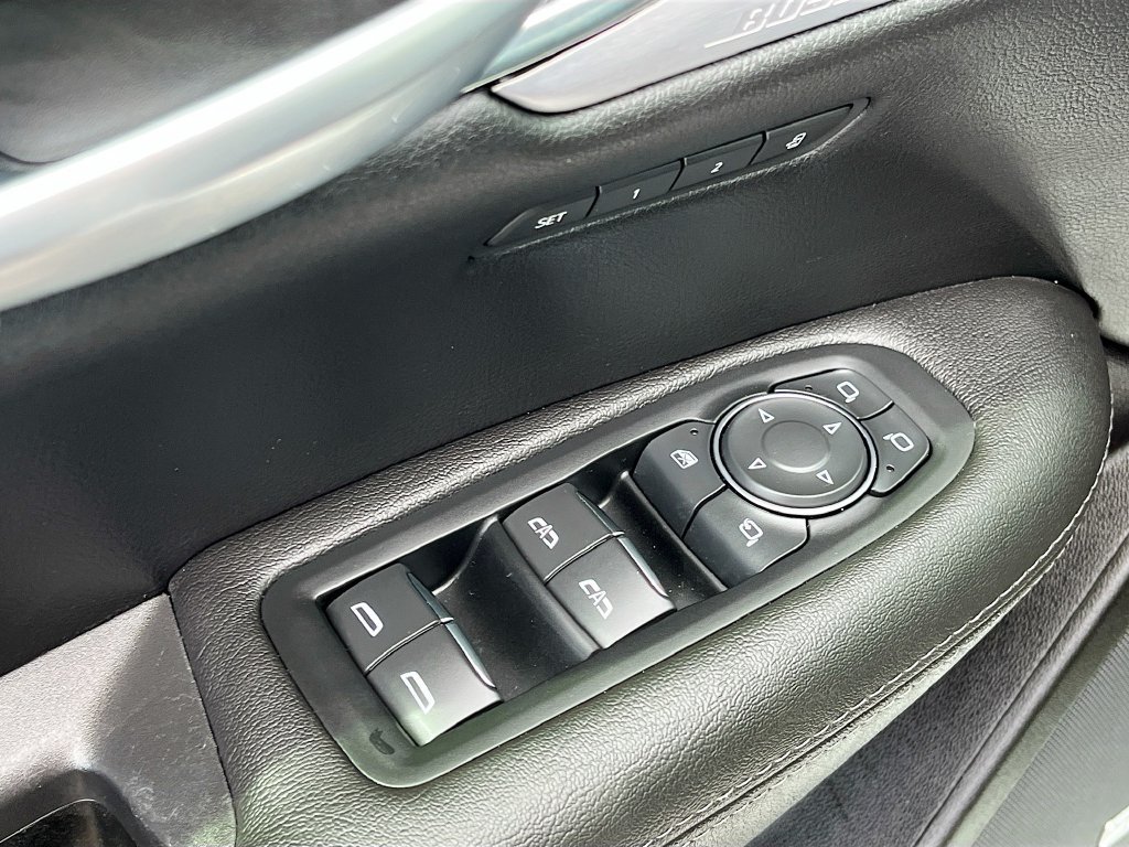 Used 2025 Cadillac XT5 Premium Luxury FWD image 18