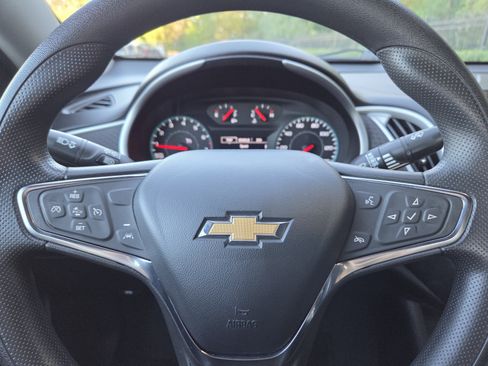Used 2023 Chevrolet Malibu LT image 14