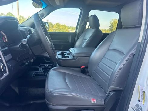 Used 2018 RAM 3500 Tradesman w/ Chrome Appearance Group AWD/4WD image 9
