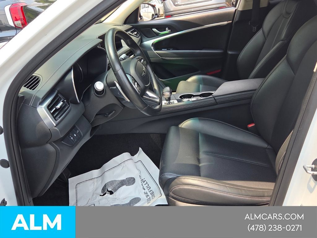 Used 2025 Genesis G70 2.5T AWD/4WD image 12