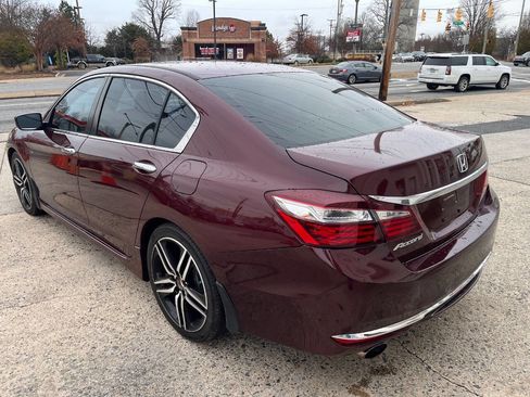 Used 2017 Honda Accord Sport image 4