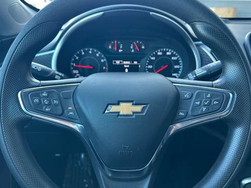 Used 2023 Chevrolet Malibu LT FWD image 25