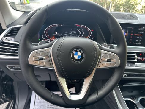 Certified 2022 BMW X7 xDrive40i w/ Executive Package image 18