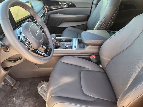 New 2026 Kia Carnival SX Prestige image 9