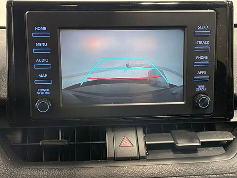 Used 2019 Toyota RAV4 XLE image 4