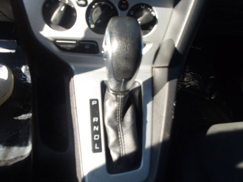 Used 2013 Ford Focus SE image 24