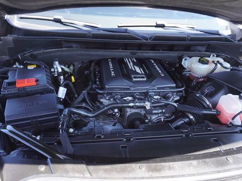 Certified 2024 Cadillac Escalade ESV V w/ Heavy-Duty Trailer Package AWD/4WD image 7
