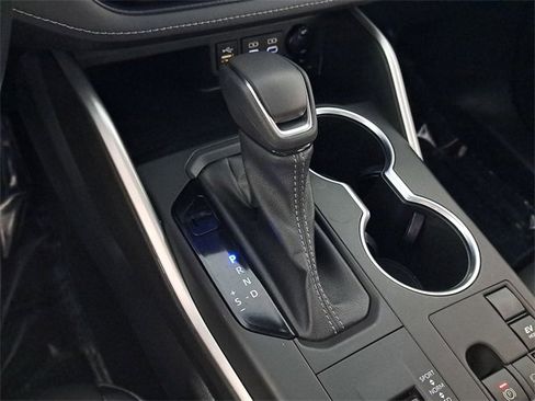 Used 2023 Toyota Highlander XLE image 30