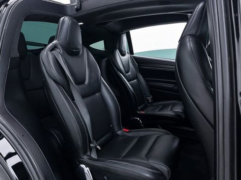 Used 2022 Tesla Model X Plaid image 33