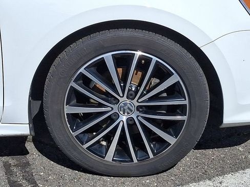 Used 2016 Volkswagen Jetta Sport FWD image 10