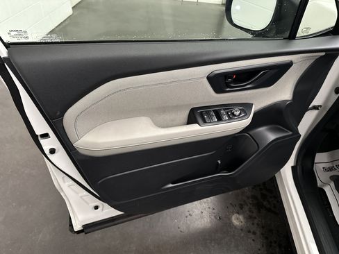 Used 2025 Subaru Forester Premium w/ Convenience Package #1 image 16