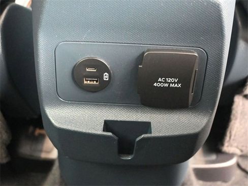 Used 2022 Ford Maverick XLT w/ XLT Luxury Package image 15