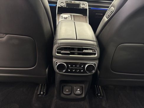 Used 2024 Genesis GV80 3.5T w/ Prestige Package image 26