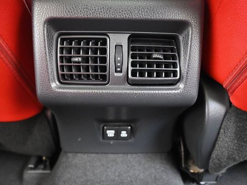 Used 2025 Toyota Camry XSE AWD/4WD image 17