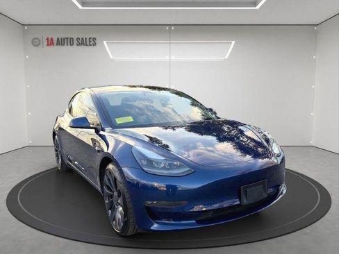Used 2023 Tesla Model 3 Performance image 7