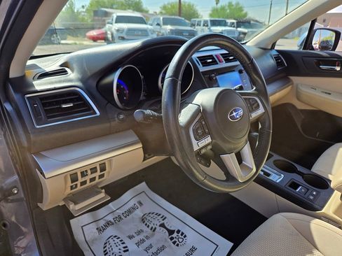 Used 2017 Subaru Outback 2.5i Premium w/ Popular Package #2 AWD/4WD image 29